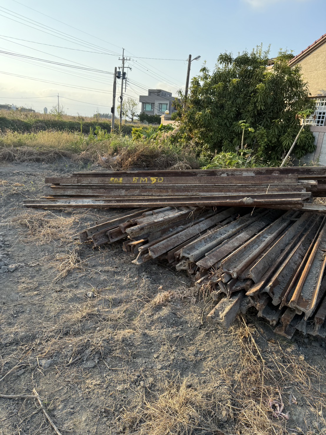 工程餘料回收與鋼材再利用（construction waste recycling）